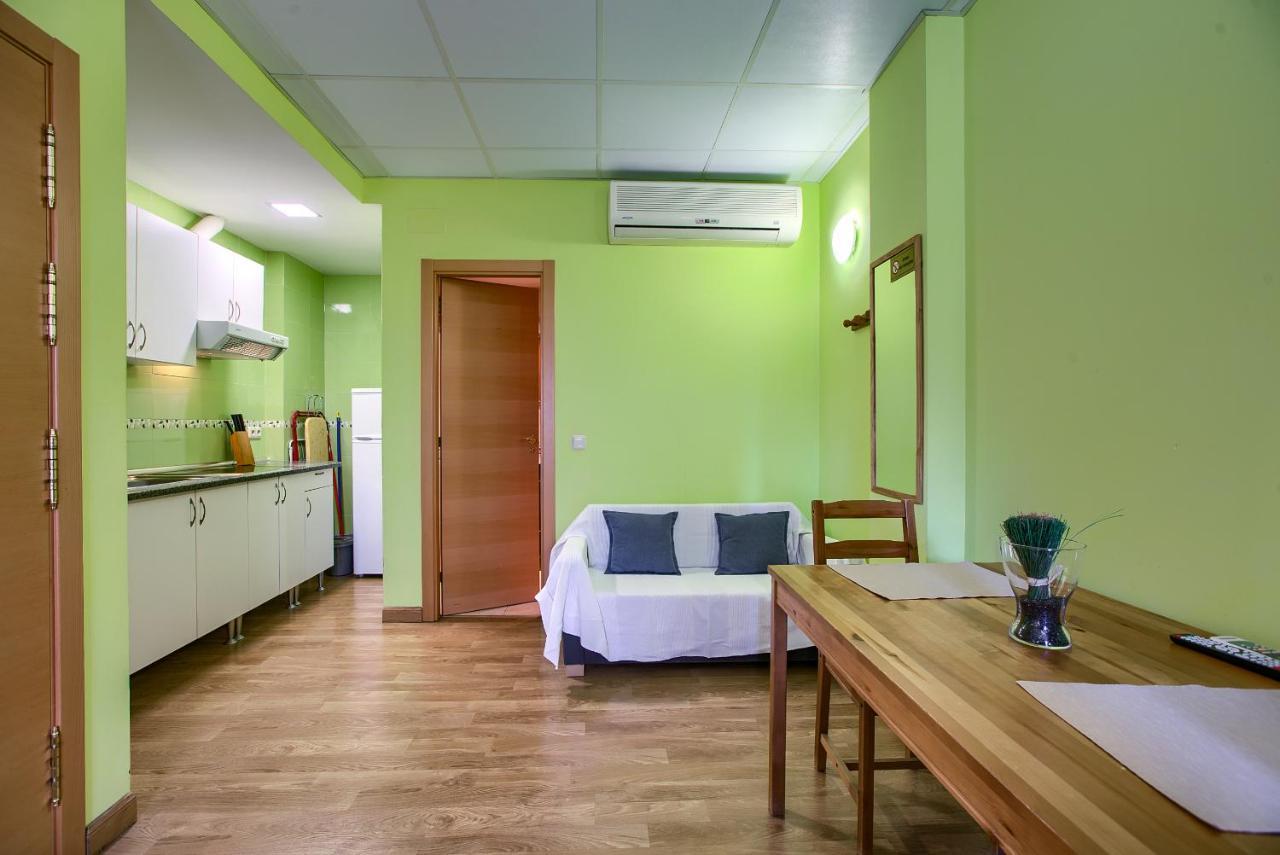 Apartamentos Barajas Madrid Exterior foto