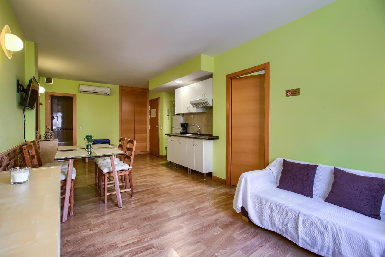 Apartamentos Barajas Madrid Exterior foto